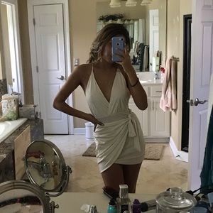 dani venezia dress in ivory gold